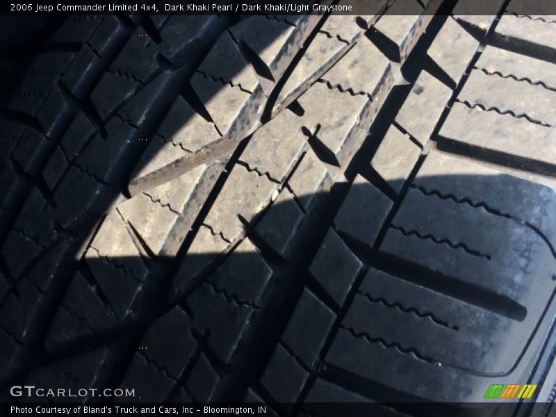 Dark Khaki Pearl / Dark Khaki/Light Graystone 2006 Jeep Commander Limited 4x4