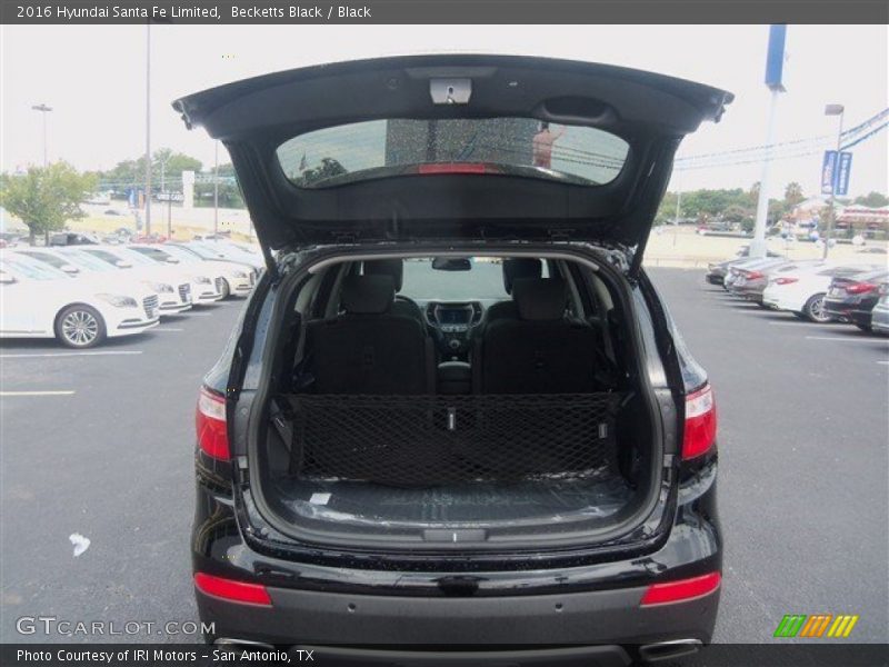 Becketts Black / Black 2016 Hyundai Santa Fe Limited