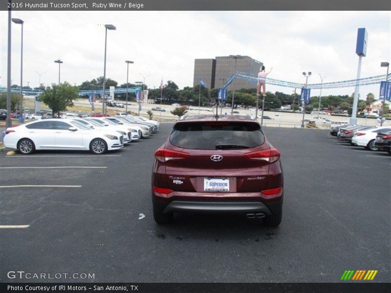 Ruby Wine / Beige 2016 Hyundai Tucson Sport