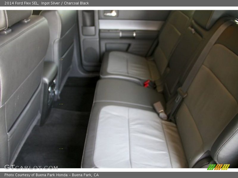 Ingot Silver / Charcoal Black 2014 Ford Flex SEL