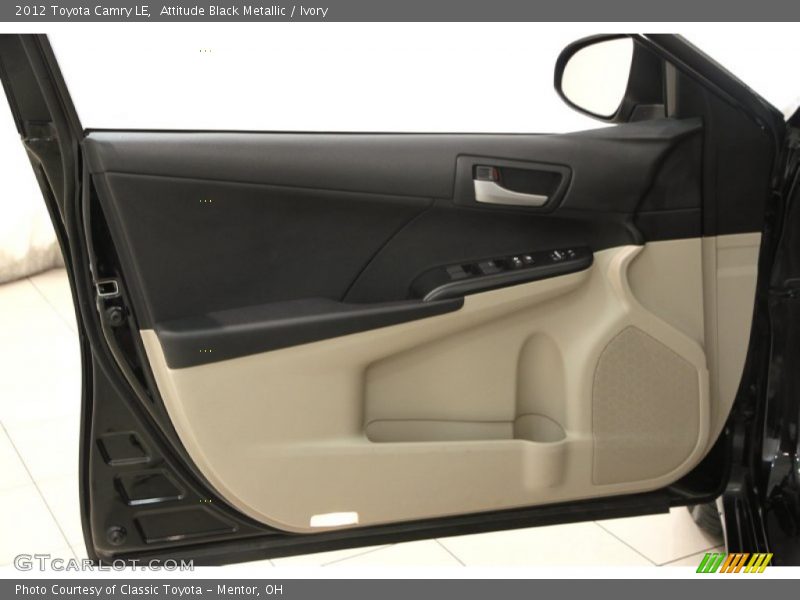 Attitude Black Metallic / Ivory 2012 Toyota Camry LE