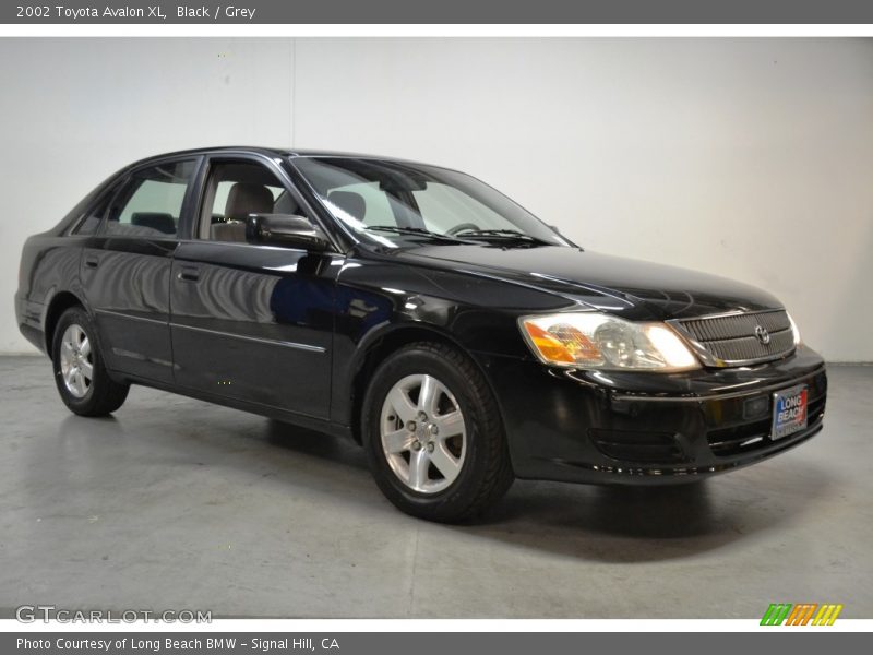 Black / Grey 2002 Toyota Avalon XL