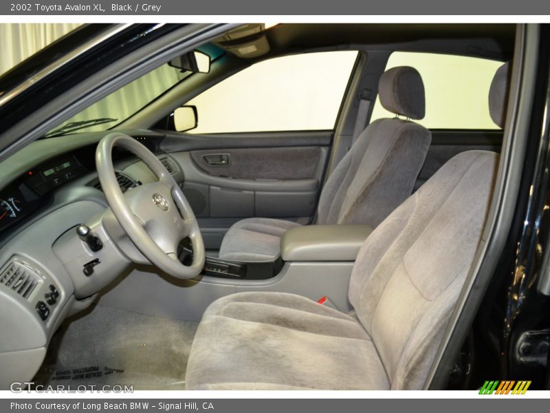 Black / Grey 2002 Toyota Avalon XL