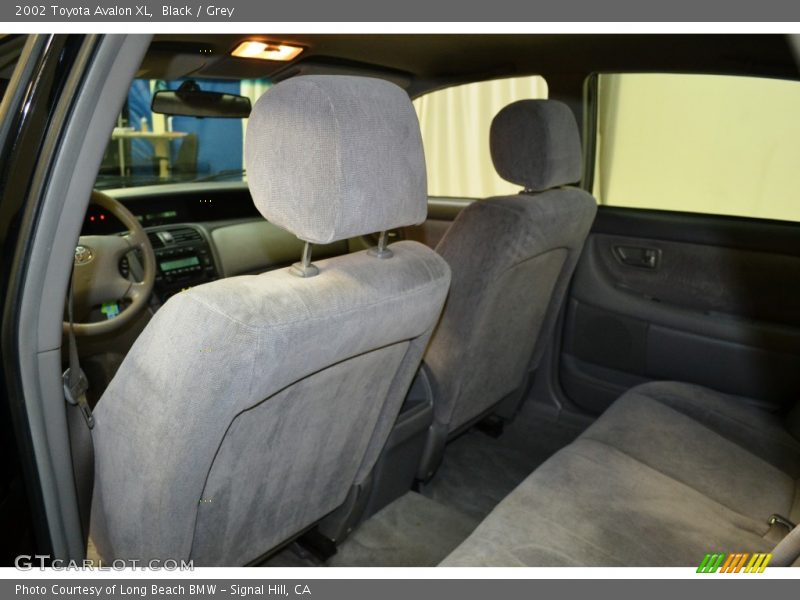 Black / Grey 2002 Toyota Avalon XL