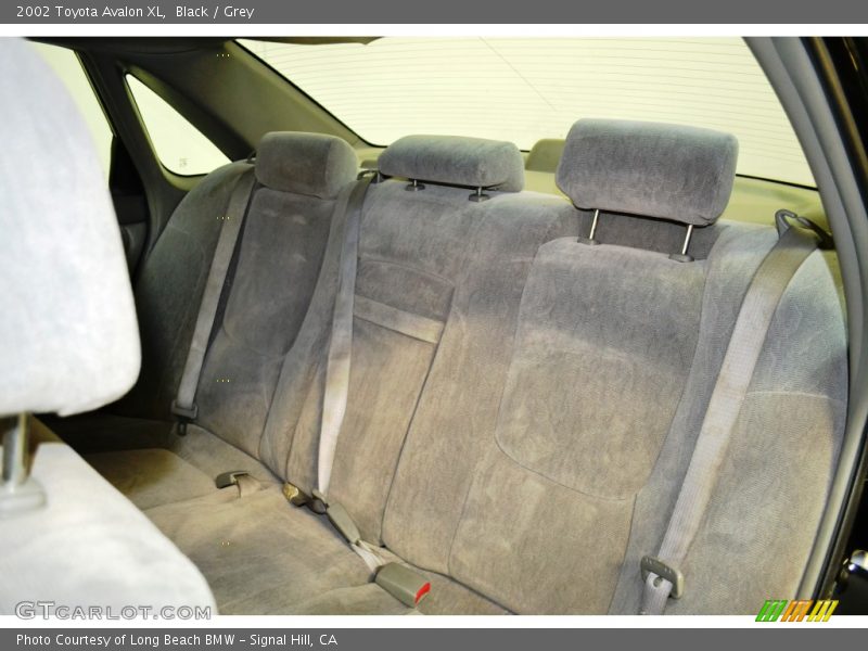 Black / Grey 2002 Toyota Avalon XL