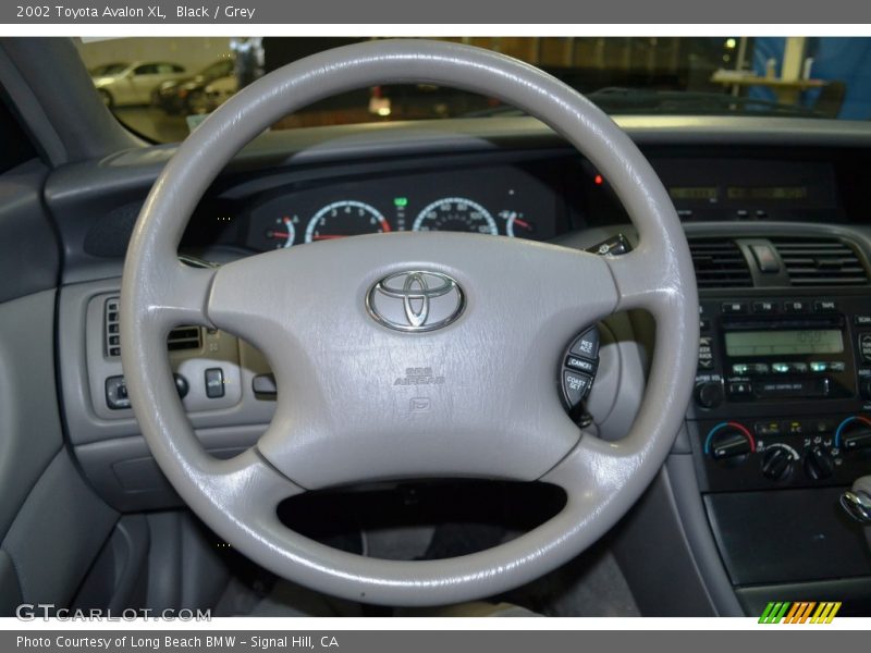 Black / Grey 2002 Toyota Avalon XL