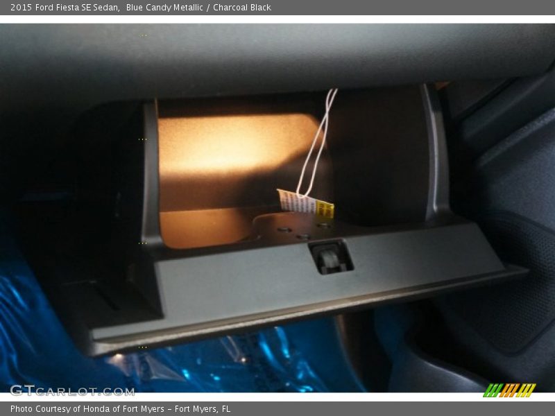 Blue Candy Metallic / Charcoal Black 2015 Ford Fiesta SE Sedan
