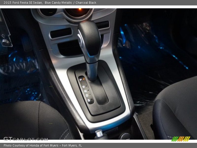 Blue Candy Metallic / Charcoal Black 2015 Ford Fiesta SE Sedan