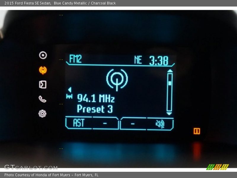 Blue Candy Metallic / Charcoal Black 2015 Ford Fiesta SE Sedan