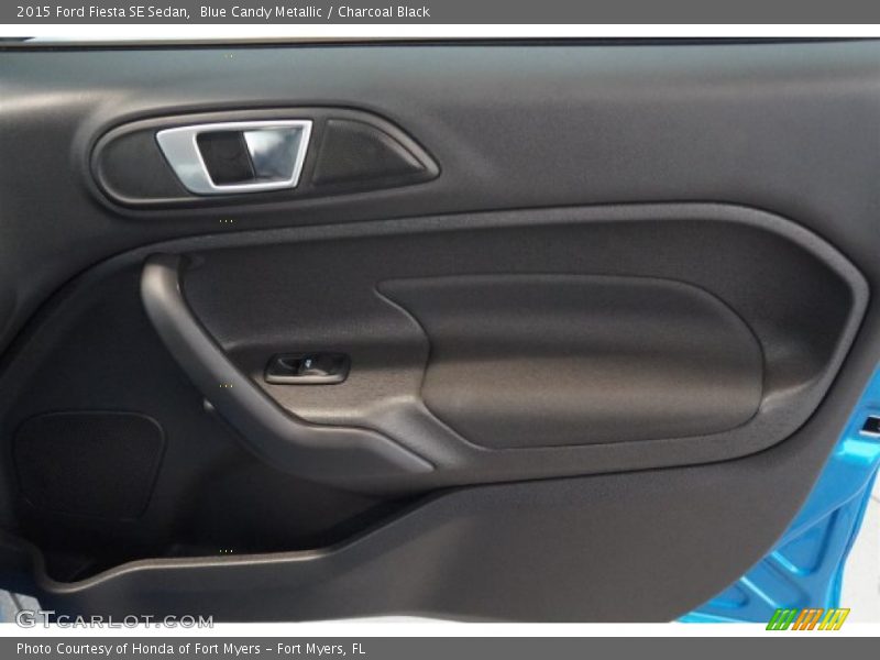 Blue Candy Metallic / Charcoal Black 2015 Ford Fiesta SE Sedan