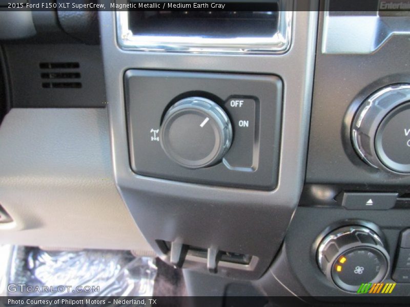 Magnetic Metallic / Medium Earth Gray 2015 Ford F150 XLT SuperCrew