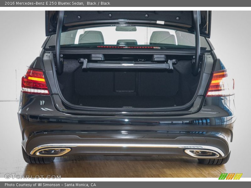 Black / Black 2016 Mercedes-Benz E 250 Bluetec Sedan