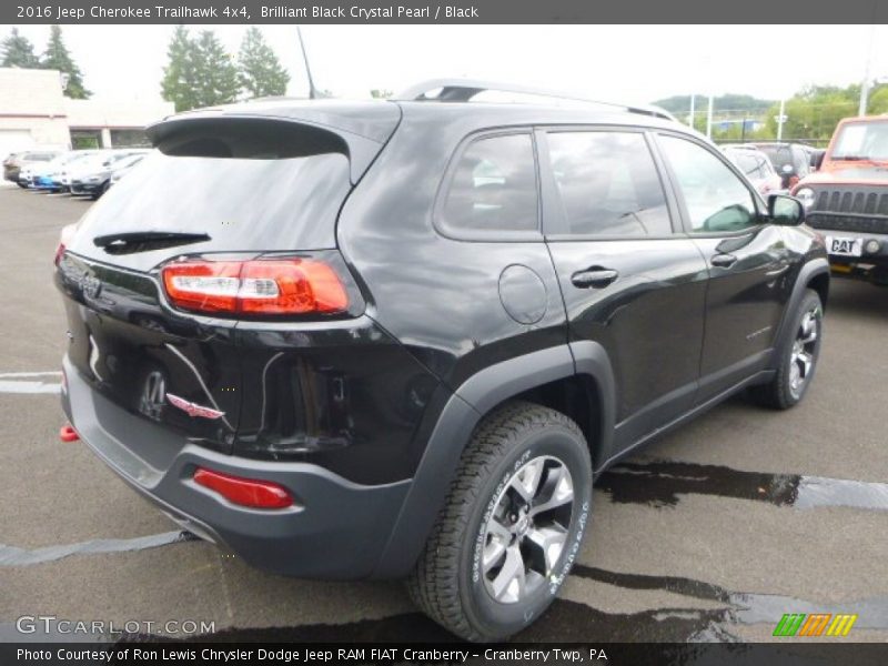 Brilliant Black Crystal Pearl / Black 2016 Jeep Cherokee Trailhawk 4x4