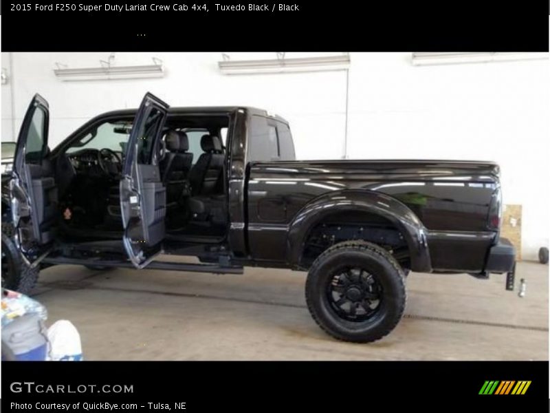 Tuxedo Black / Black 2015 Ford F250 Super Duty Lariat Crew Cab 4x4