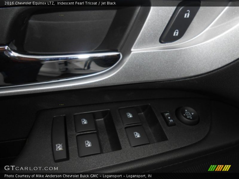 Iridescent Pearl Tricoat / Jet Black 2016 Chevrolet Equinox LTZ