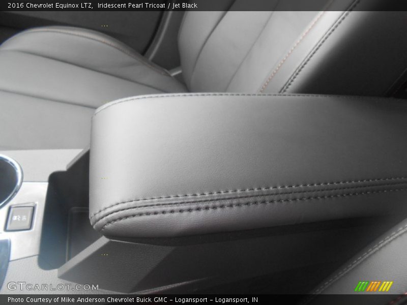Iridescent Pearl Tricoat / Jet Black 2016 Chevrolet Equinox LTZ