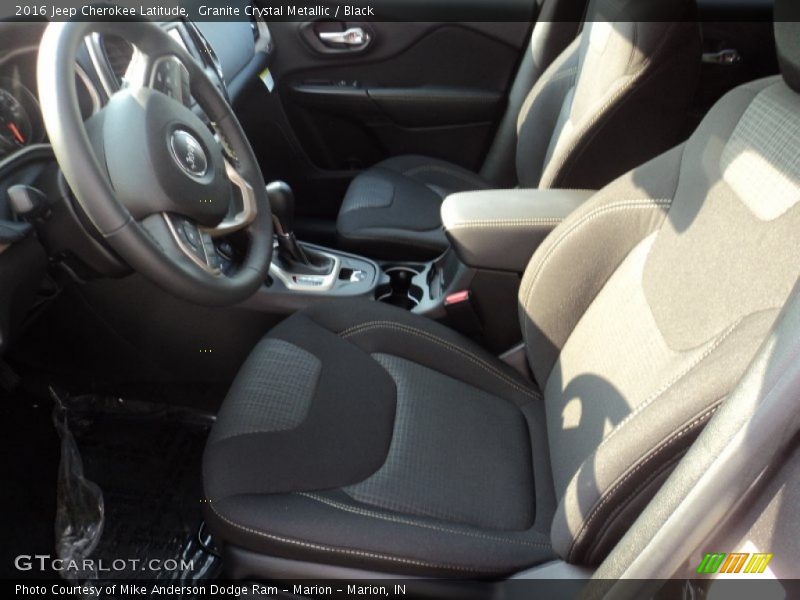 Granite Crystal Metallic / Black 2016 Jeep Cherokee Latitude