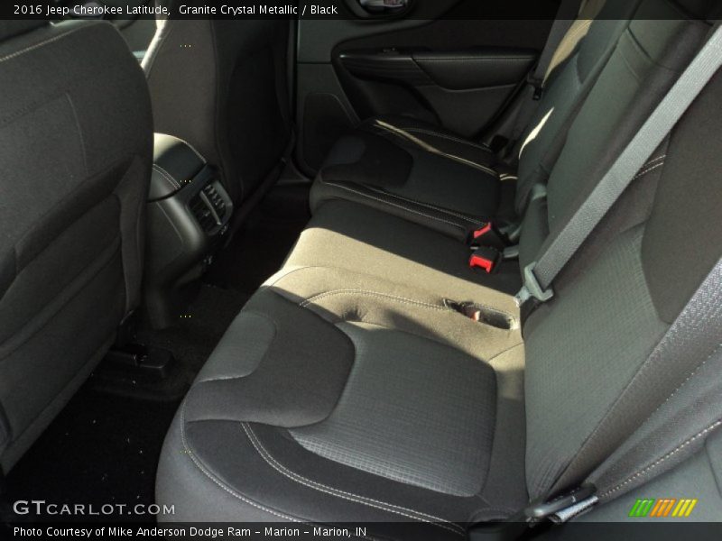 Granite Crystal Metallic / Black 2016 Jeep Cherokee Latitude