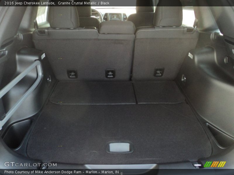 Granite Crystal Metallic / Black 2016 Jeep Cherokee Latitude