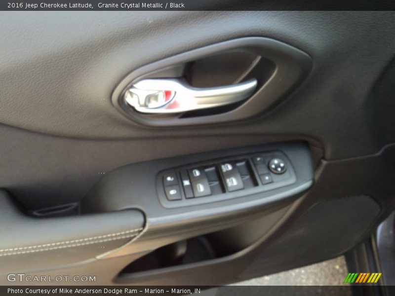 Granite Crystal Metallic / Black 2016 Jeep Cherokee Latitude