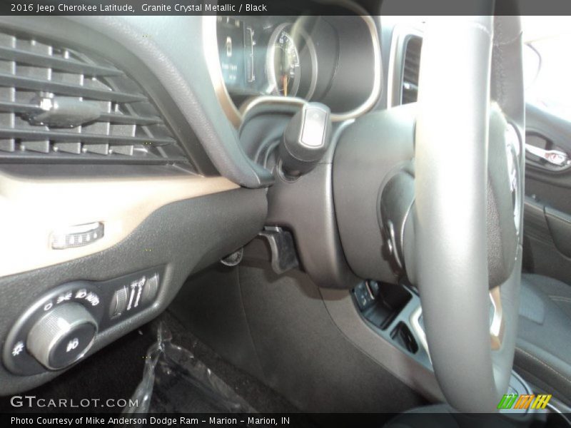 Granite Crystal Metallic / Black 2016 Jeep Cherokee Latitude