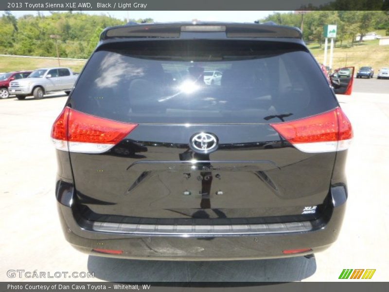 Black / Light Gray 2013 Toyota Sienna XLE AWD