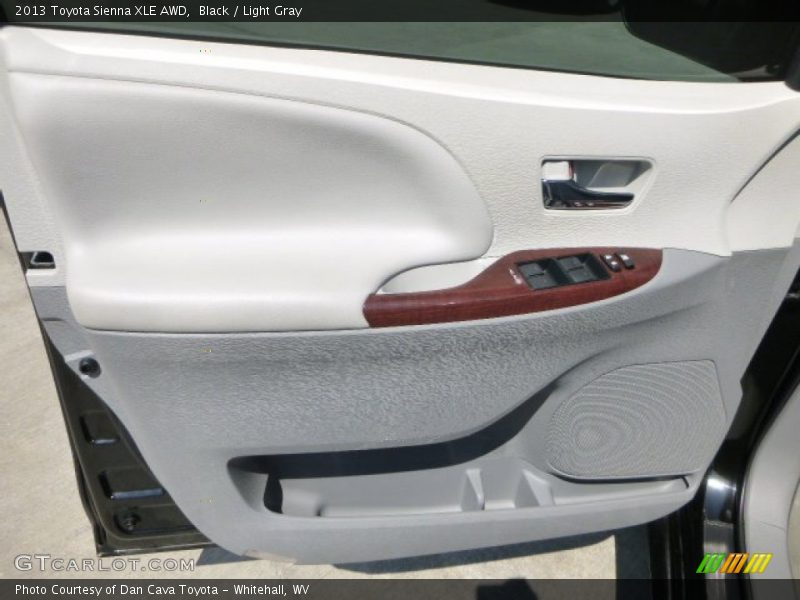 Black / Light Gray 2013 Toyota Sienna XLE AWD