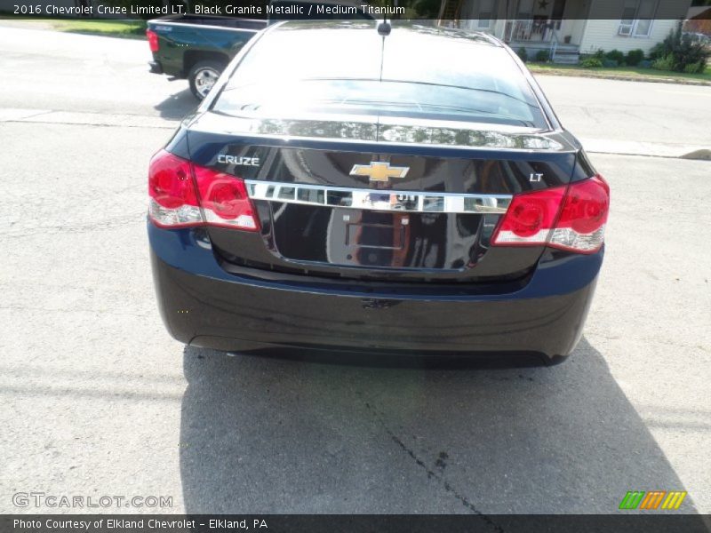 Black Granite Metallic / Medium Titanium 2016 Chevrolet Cruze Limited LT