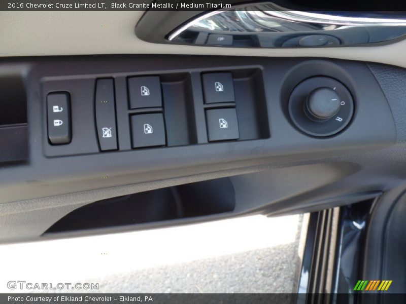 Black Granite Metallic / Medium Titanium 2016 Chevrolet Cruze Limited LT