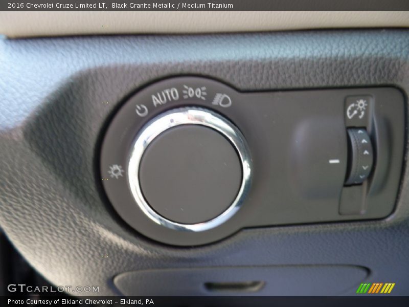 Black Granite Metallic / Medium Titanium 2016 Chevrolet Cruze Limited LT