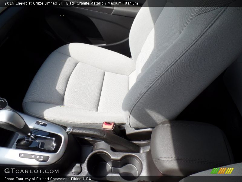 Black Granite Metallic / Medium Titanium 2016 Chevrolet Cruze Limited LT