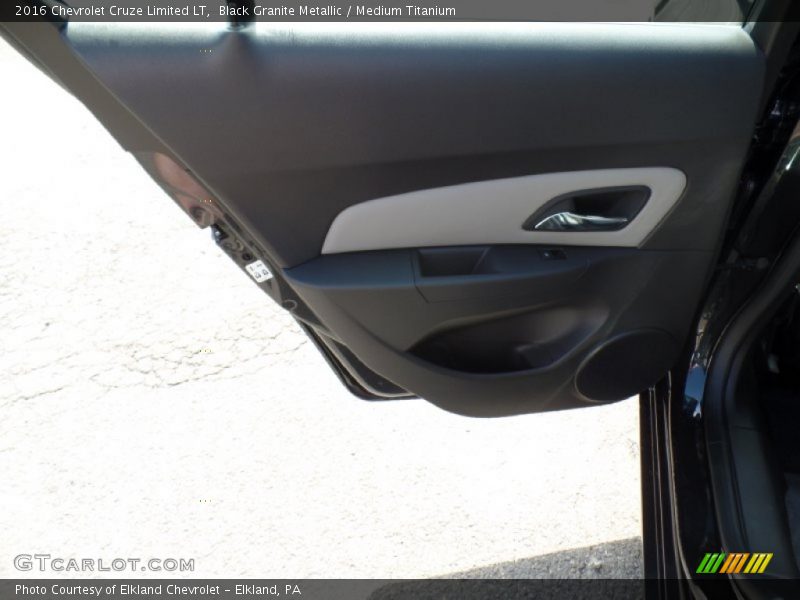 Black Granite Metallic / Medium Titanium 2016 Chevrolet Cruze Limited LT