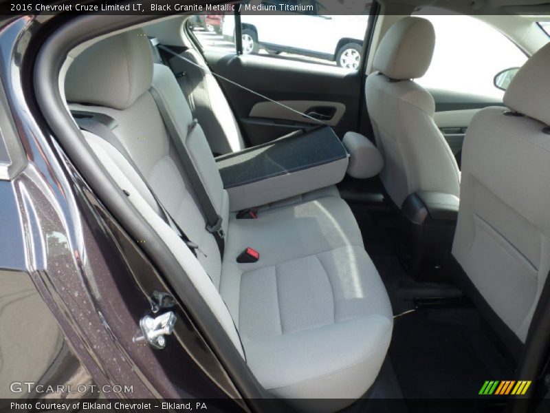 Black Granite Metallic / Medium Titanium 2016 Chevrolet Cruze Limited LT