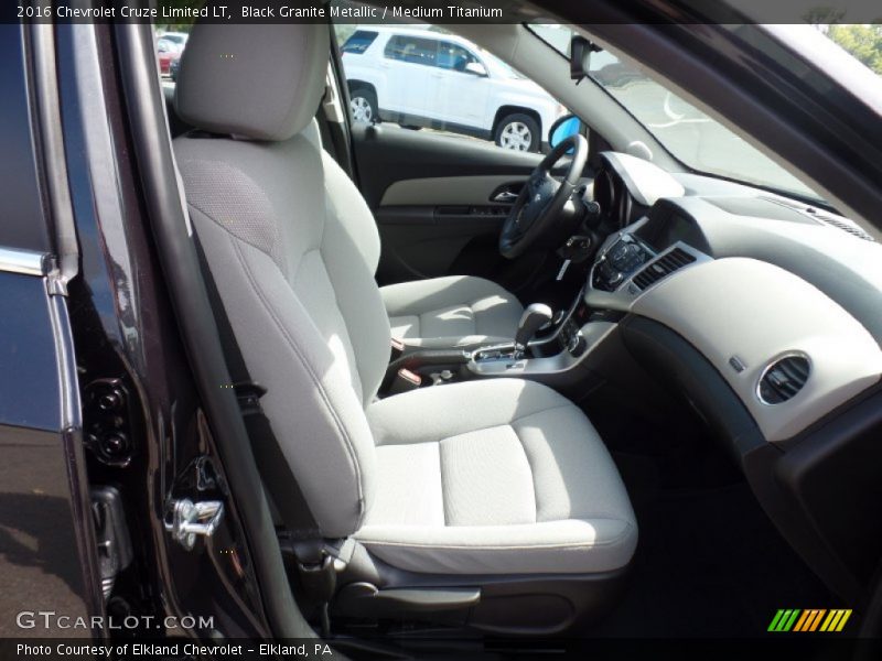Black Granite Metallic / Medium Titanium 2016 Chevrolet Cruze Limited LT