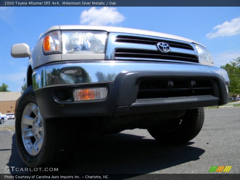 Millennium Silver Metallic / Oak 2000 Toyota 4Runner SR5 4x4