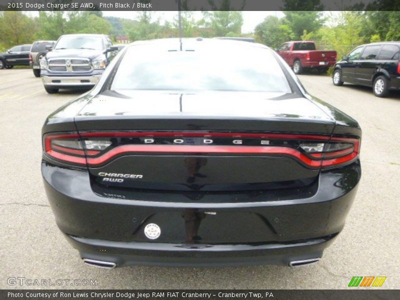 Pitch Black / Black 2015 Dodge Charger SE AWD