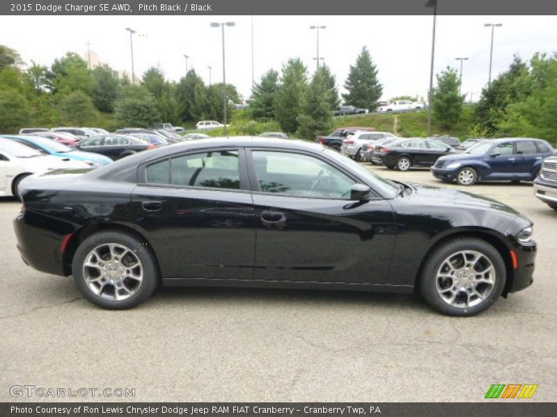 Pitch Black / Black 2015 Dodge Charger SE AWD