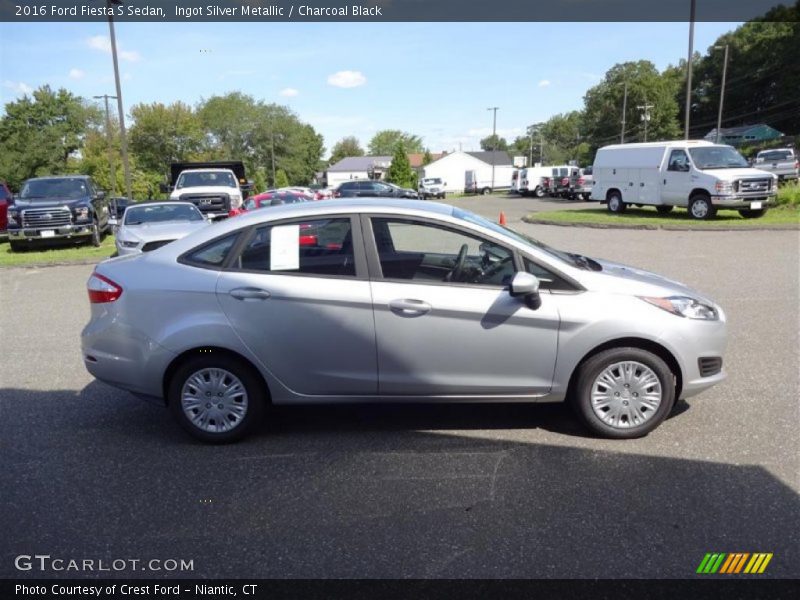 Ingot Silver Metallic / Charcoal Black 2016 Ford Fiesta S Sedan