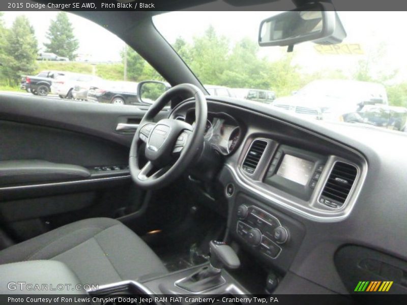 Pitch Black / Black 2015 Dodge Charger SE AWD