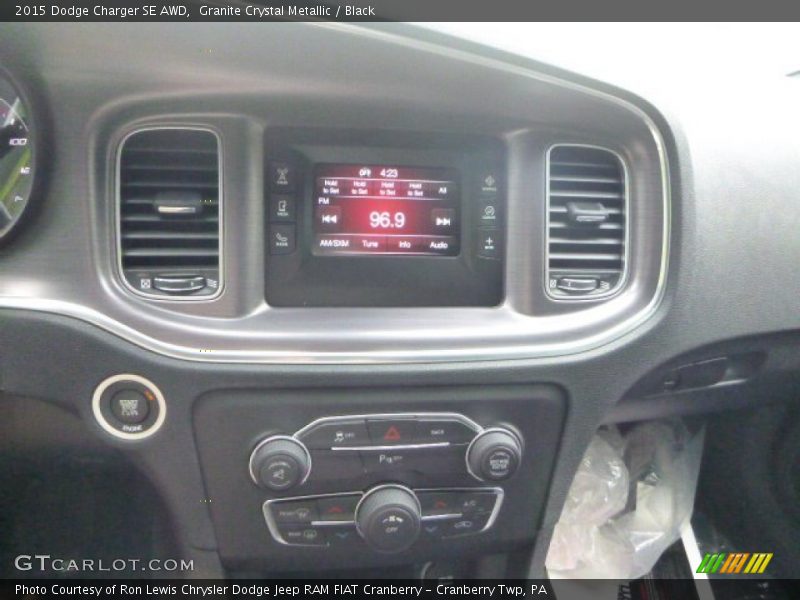 Granite Crystal Metallic / Black 2015 Dodge Charger SE AWD