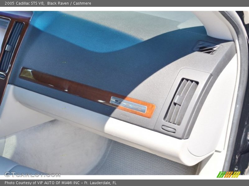 Black Raven / Cashmere 2005 Cadillac STS V8