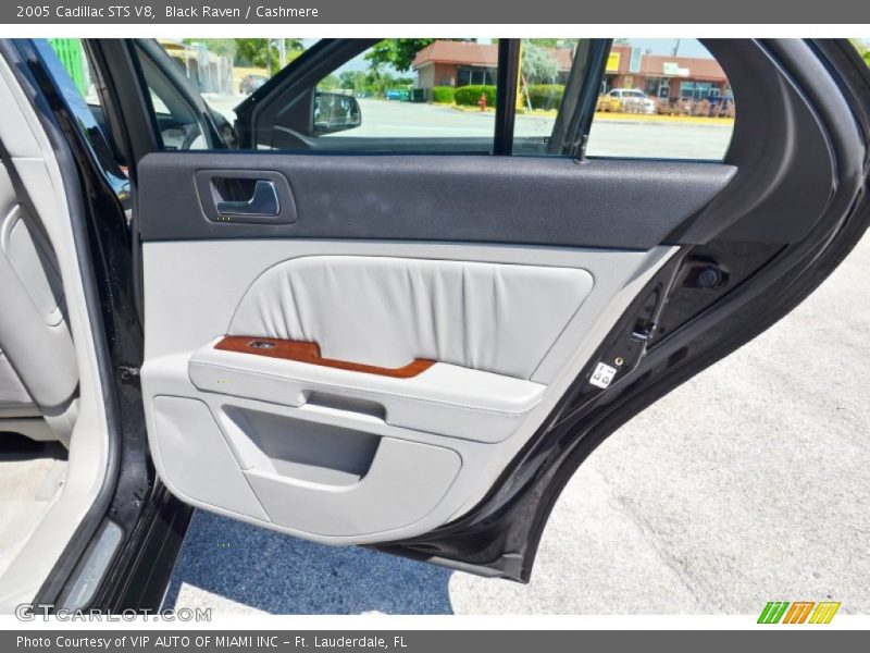Black Raven / Cashmere 2005 Cadillac STS V8