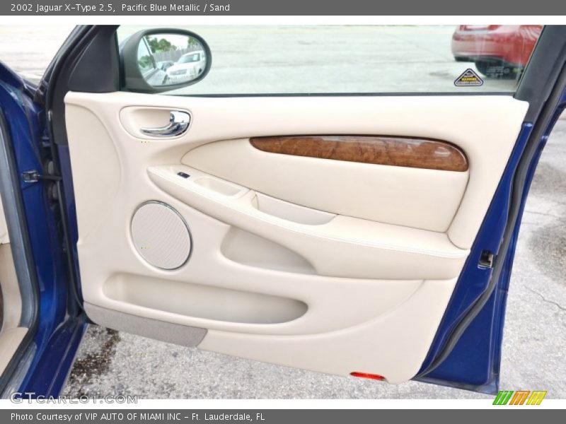 Pacific Blue Metallic / Sand 2002 Jaguar X-Type 2.5
