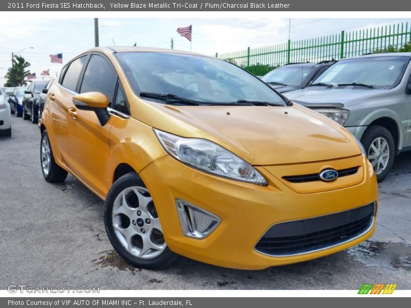 Front 3/4 View of 2011 Fiesta SES Hatchback