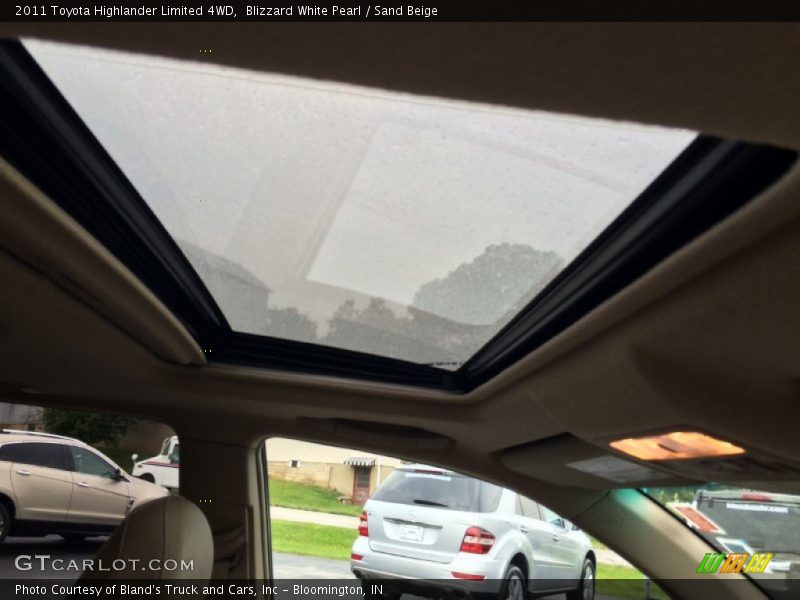 Blizzard White Pearl / Sand Beige 2011 Toyota Highlander Limited 4WD
