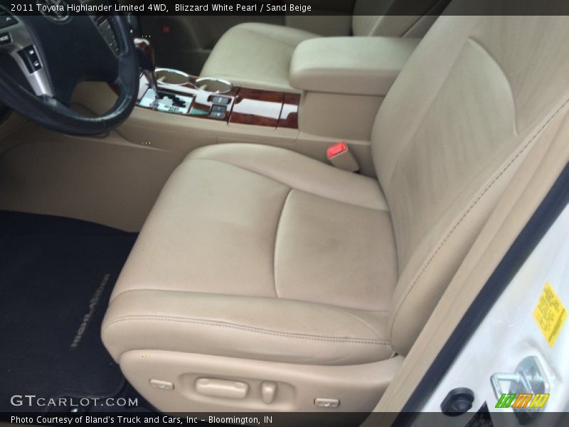 Blizzard White Pearl / Sand Beige 2011 Toyota Highlander Limited 4WD