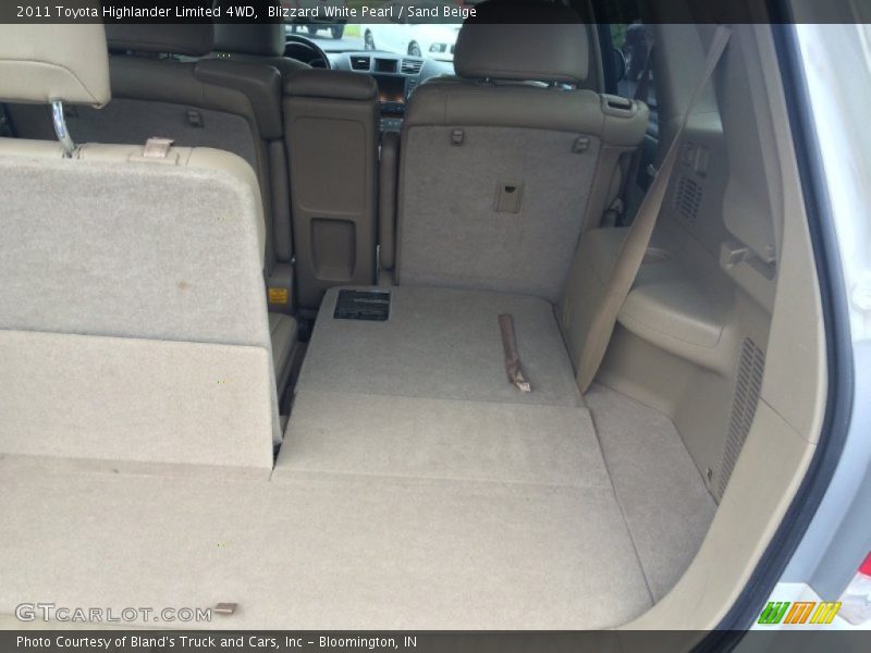 Blizzard White Pearl / Sand Beige 2011 Toyota Highlander Limited 4WD