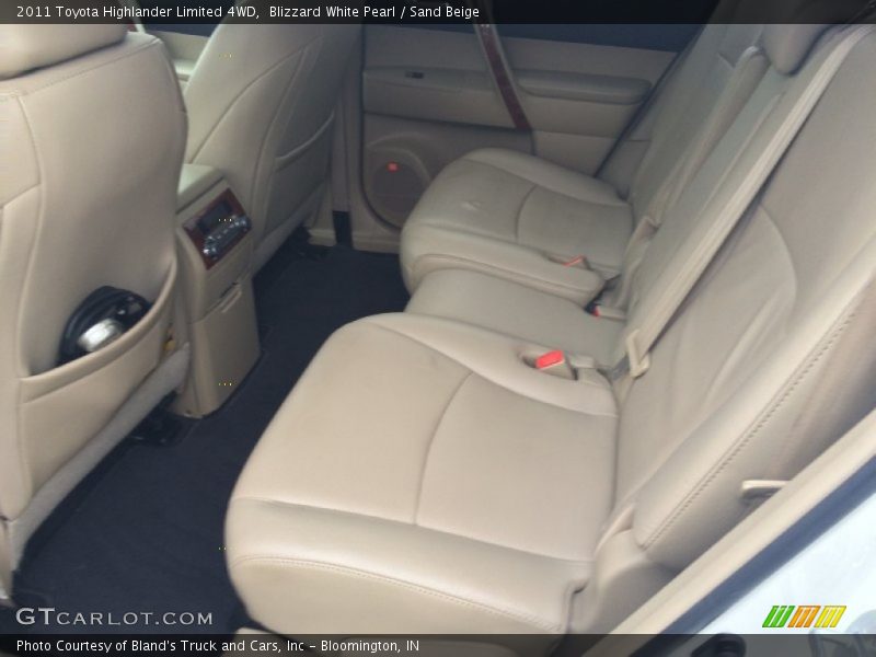 Blizzard White Pearl / Sand Beige 2011 Toyota Highlander Limited 4WD