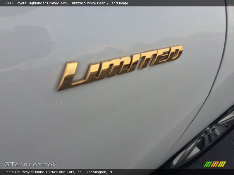 Blizzard White Pearl / Sand Beige 2011 Toyota Highlander Limited 4WD