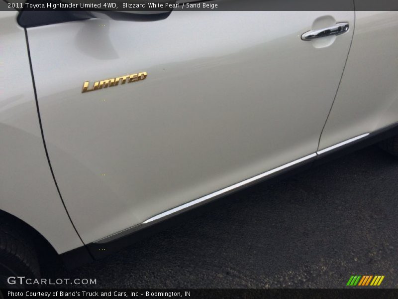 Blizzard White Pearl / Sand Beige 2011 Toyota Highlander Limited 4WD